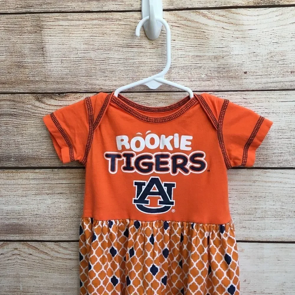 ‎TEAM ATHLETICS AUBURN TIGERS GOWN